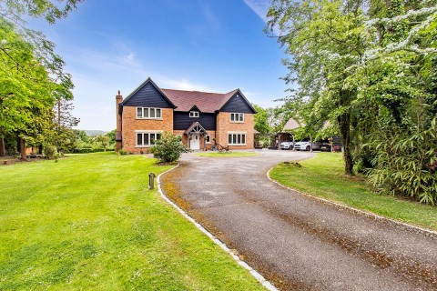 Click the photo for more details of Chain Lane, BATTLE, East Sussex