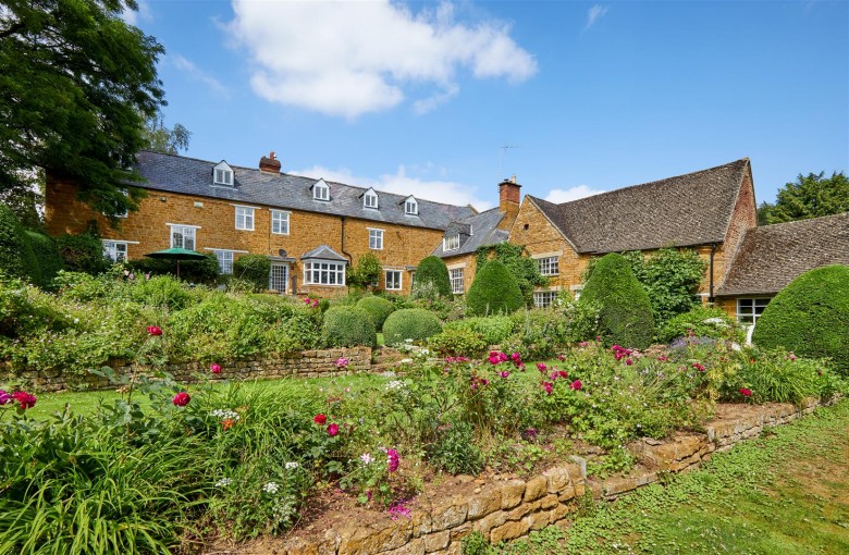 Click the photo for more details of Bloxham, Oxfordshire