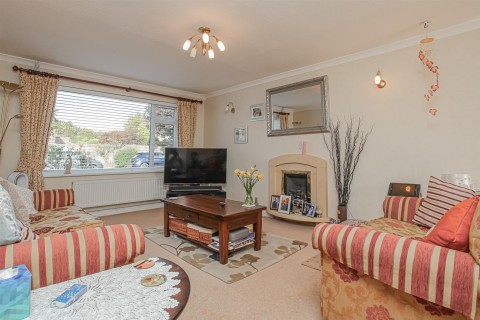 Click the photo for more details of Schofields Way, Bloxham