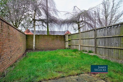 Click the photo for more details of Knighton Yard, North Kilworth, Lutterworth