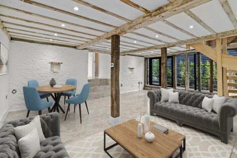 Click the photo for more details of Kite Barns, Guildford Road, RH12