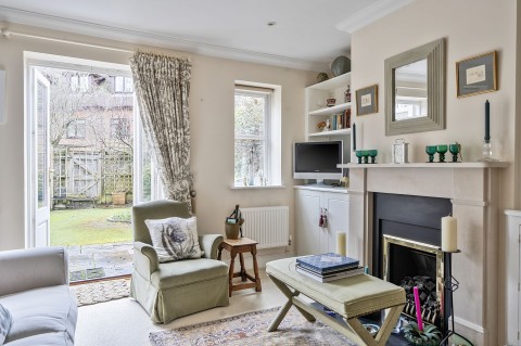 Click the photo for more details of The Rockeries, Midhurst, GU29