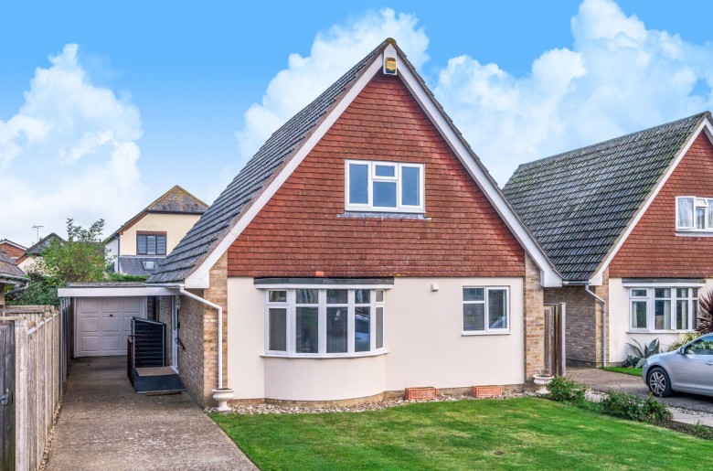 Click the photo for more details of Harrow Drive, West Wittering, PO20