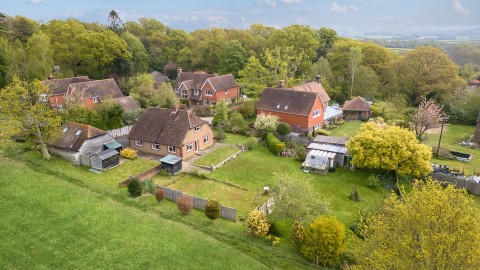 Click the photo for more details of Lodsworth, Petworth, GU28