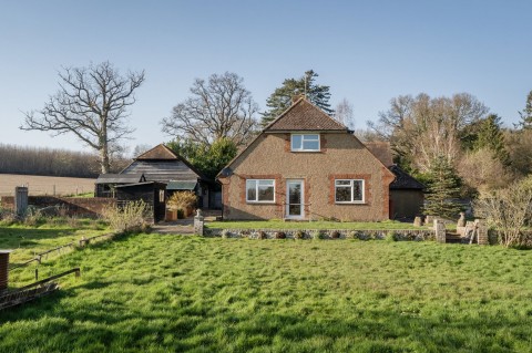 Click the photo for more details of Lodsworth, Petworth, GU28