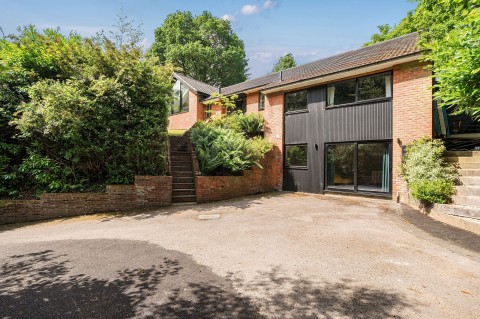 Click the photo for more details of Haste Hill, Haslemere, GU27