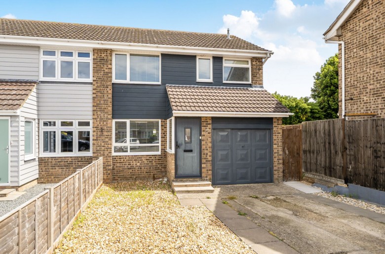 Click the photo for more details of Ledbury Way, Nyetimber, PO21