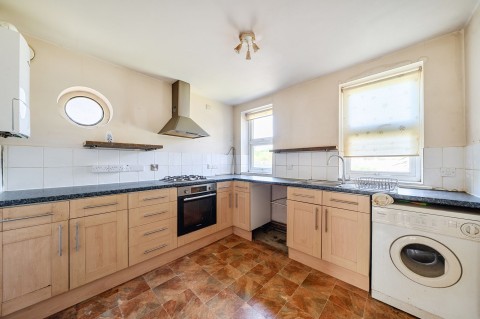 Click the photo for more details of London Road, Pulborough, RH20