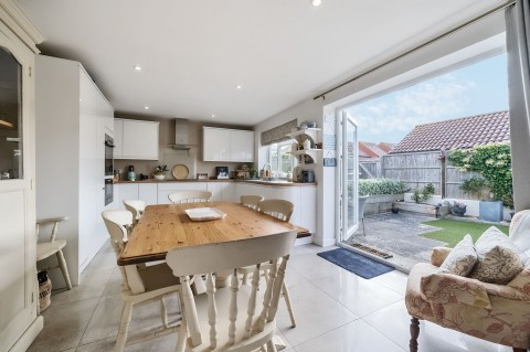 Click the photo for more details of Old Farm Close, Bracklesham Bay, PO20