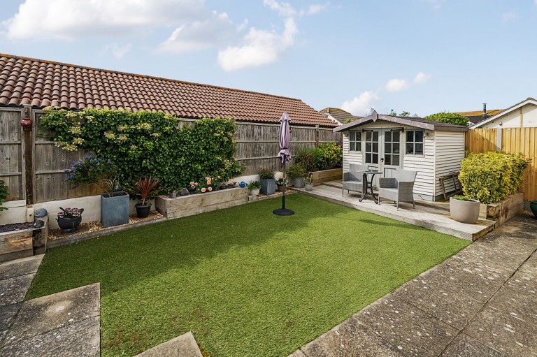 Images for Old Farm Close, Bracklesham Bay, PO20