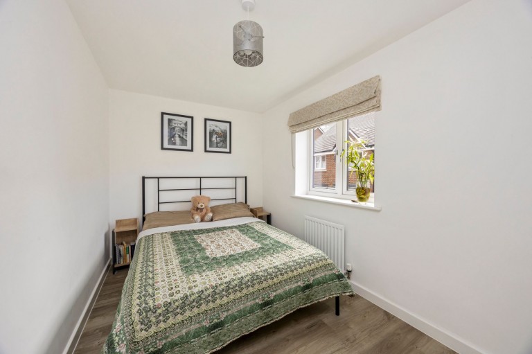Images for Flint Street, Faygate, RH12
