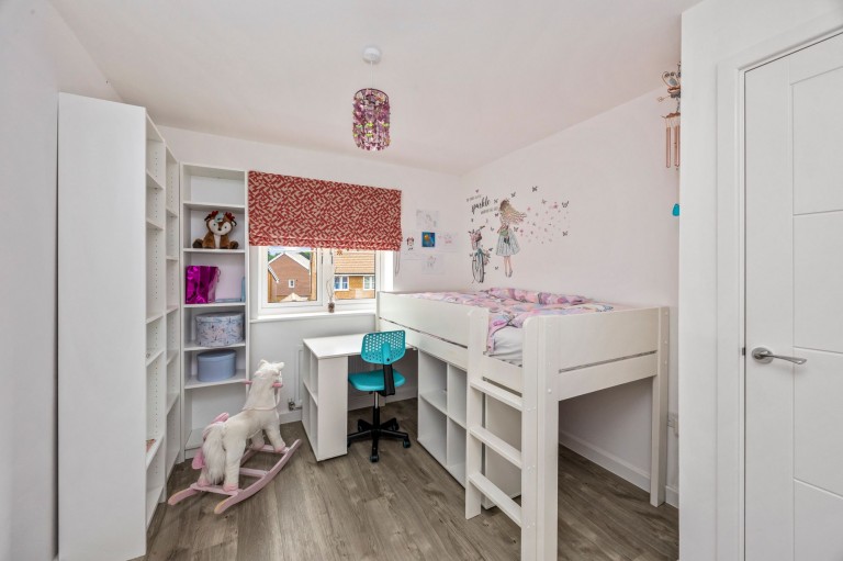 Images for Flint Street, Faygate, RH12