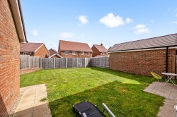 Images for Flint Street, Faygate, RH12