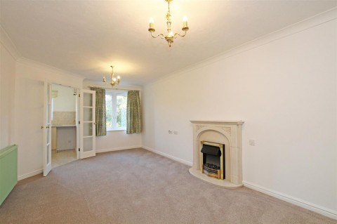 Click the photo for more details of Stockbridge Road, Chichester, PO19