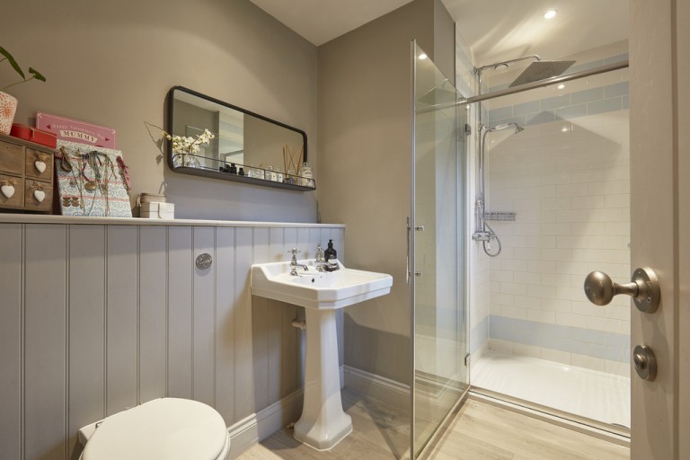 Images for Stradishall, Newmarket