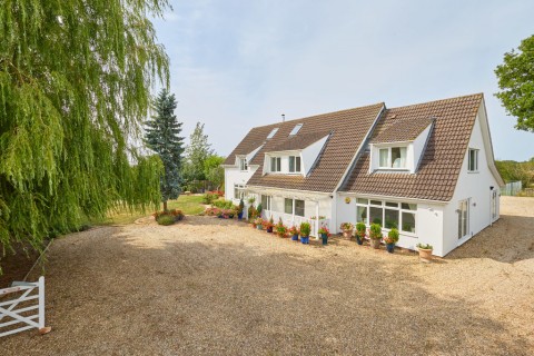 Click the photo for more details of Hundon, Suffolk, Sudbury