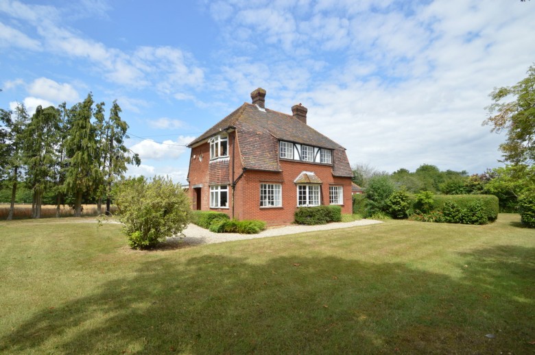 Click the photo for more details of Gestingthorpe, Essex, Halstead