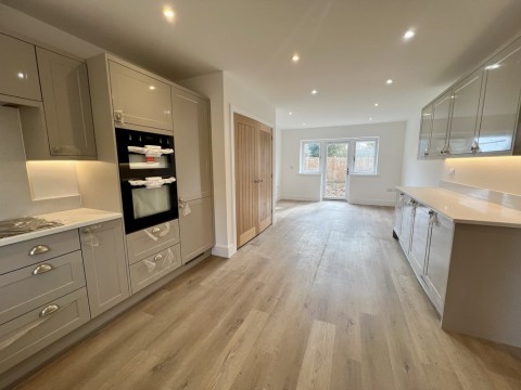 Click the photo for more details of Newton, Suffolk, Sudbury