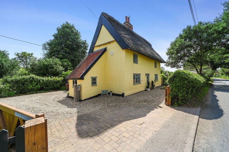 Click the photo for more details of Hemingstone, Ipswich