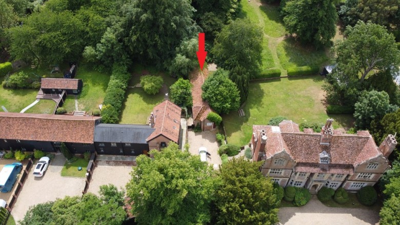 Click the photo for more details of Mockbeggars Cottage, Ipswich