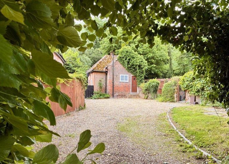 Images for Mockbeggars Cottage, Ipswich