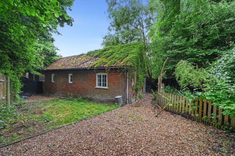 Images for Mockbeggars Cottage, Ipswich