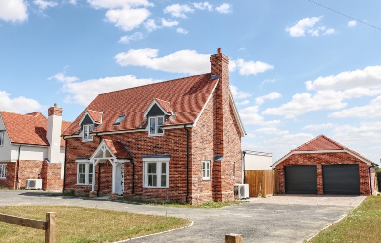 Click the photo for more details of Brettenham, Ipswich