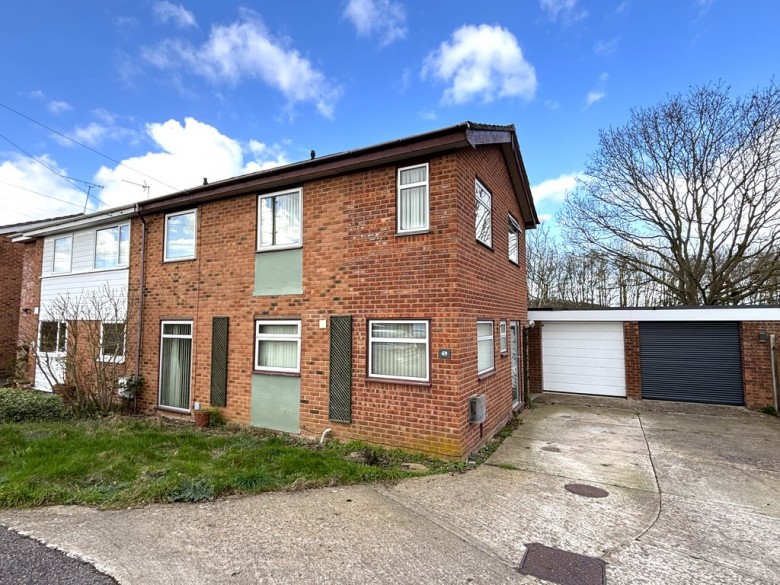 Click the photo for more details of Onehouse, Stowmarket, Stowmarket