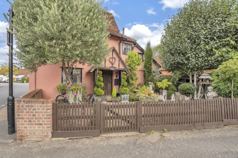 Click the photo for more details of Woolpit, Bury St. Edmunds, Bury St. Edmunds