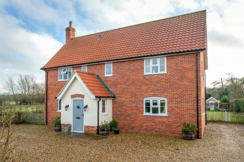 Click the photo for more details of Brockdish, Diss, Diss