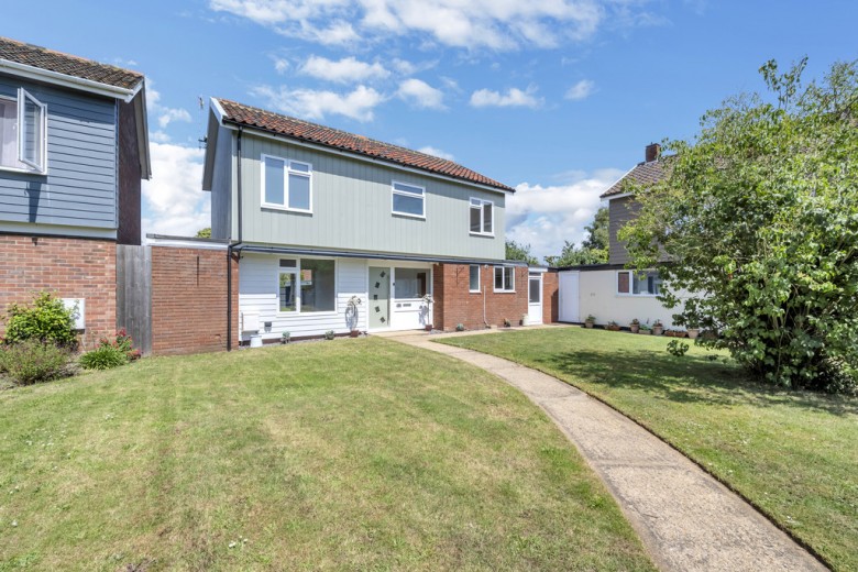 Click the photo for more details of Elmswell, Bury St. Edmunds, Bury St. Edmunds