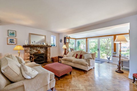 Click the photo for more details of Farndon, Cheshire