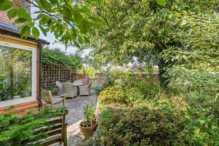 Images for Farndon, Cheshire