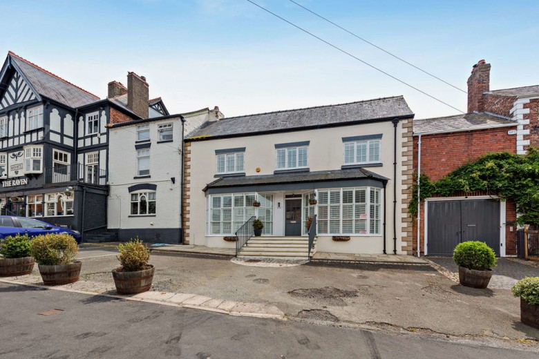 Click the photo for more details of Farndon, Cheshire