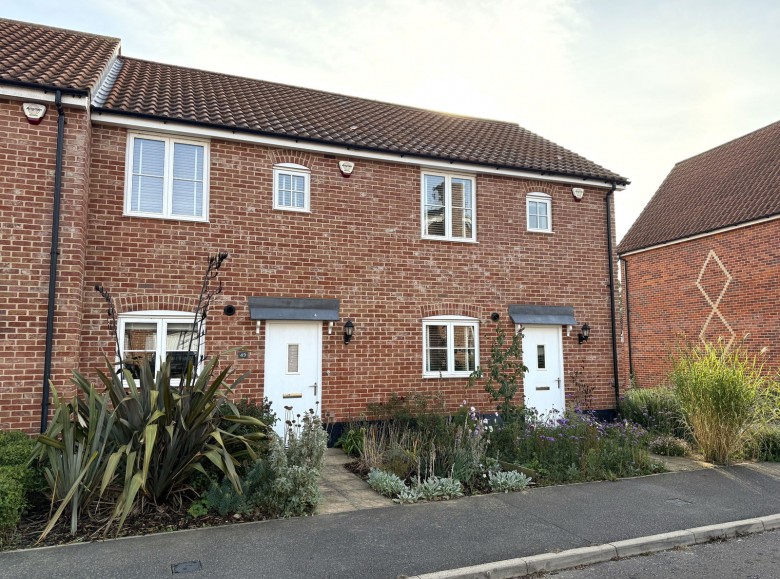 Click the photo for more details of Bibbys Way, Framlingham, Suffolk