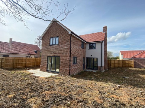 Click the photo for more details of Bedfield, Nr Framlingham, Suffolk