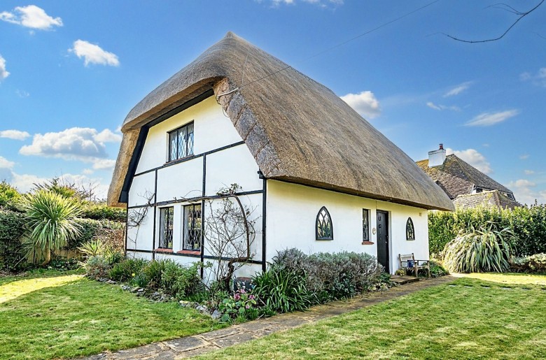Click the photo for more details of 40 Sea Lane, Middleton-On-Sea, PO22