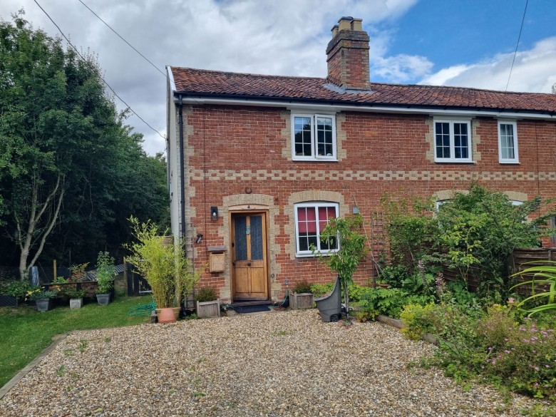 Click the photo for more details of Dennington, Near Framlingham, Suffolk