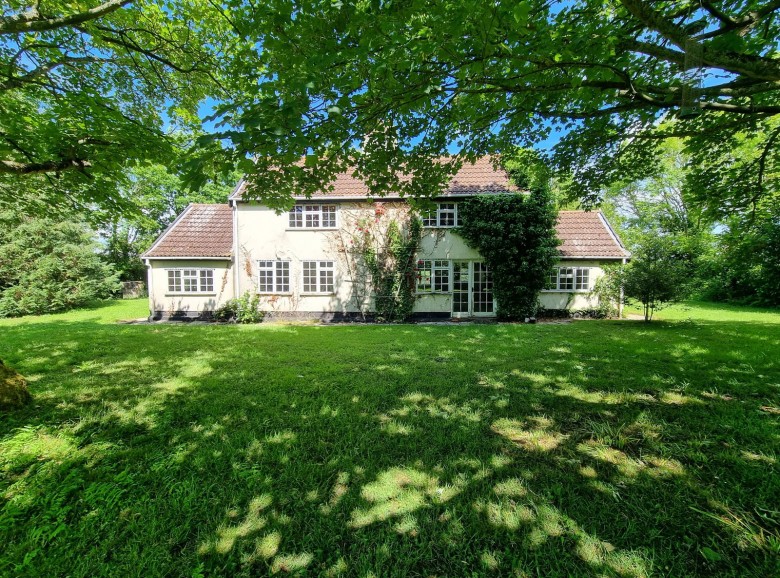 Click the photo for more details of Sibton, Nr Saxmundham, Suffolk 