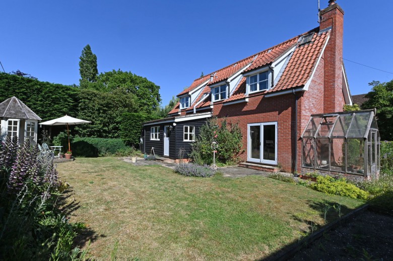 Click the photo for more details of Badingham, Nr Woodbridge, Suffolk