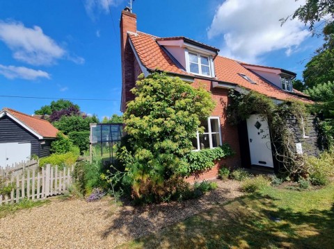 Click the photo for more details of Badingham, Nr Woodbridge, Suffolk
