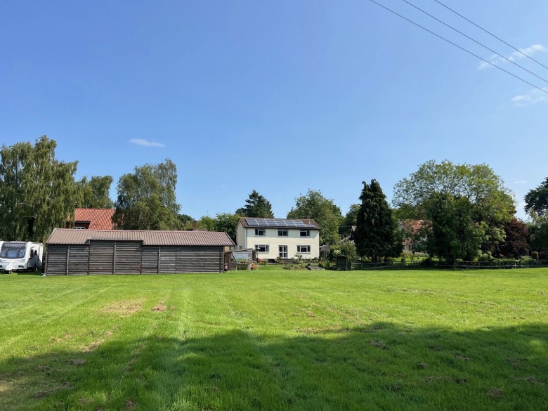 Click the photo for more details of Easton, Near Framlingham, Suffolk 