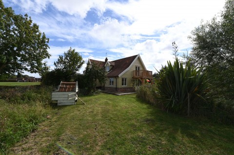 Click the photo for more details of Owls Green, Between Laxfield and Framlingham, Suffolk 