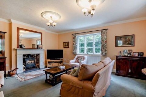 Click the photo for more details of Farndon, Cheshire