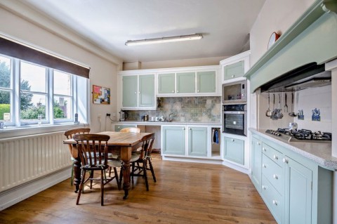 Click the photo for more details of Farndon, Cheshire