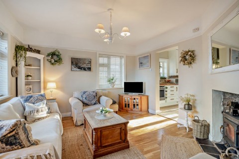 Click the photo for more details of Farndon, Cheshire