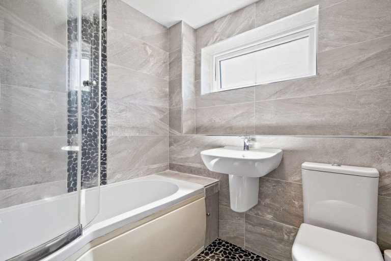 Images for Farndon, Cheshire