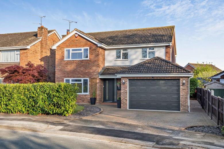Click the photo for more details of Farndon, Cheshire