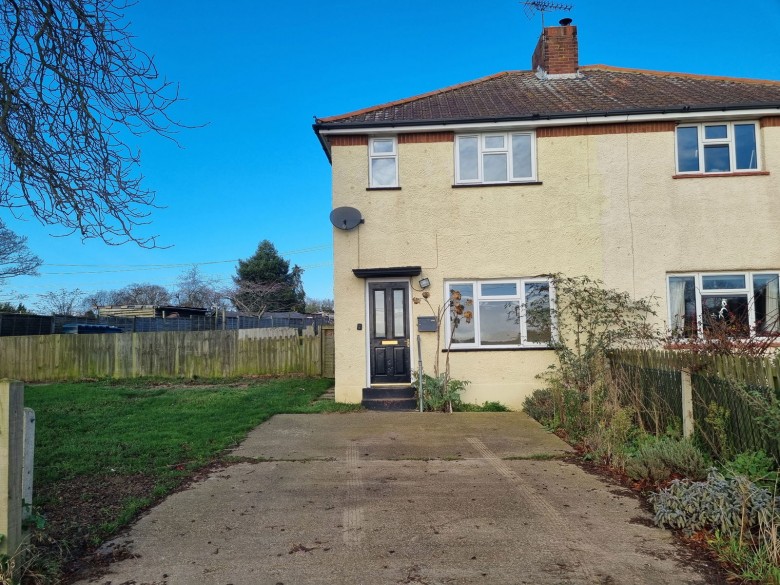 Click the photo for more details of Hollesley, Woodbridge