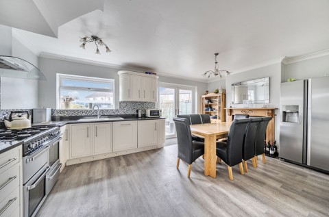 Click the photo for more details of Central Drive, Bersted, PO21